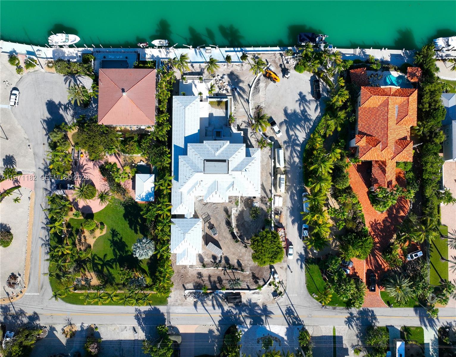 YACHT CLUB ISLAND - Residential