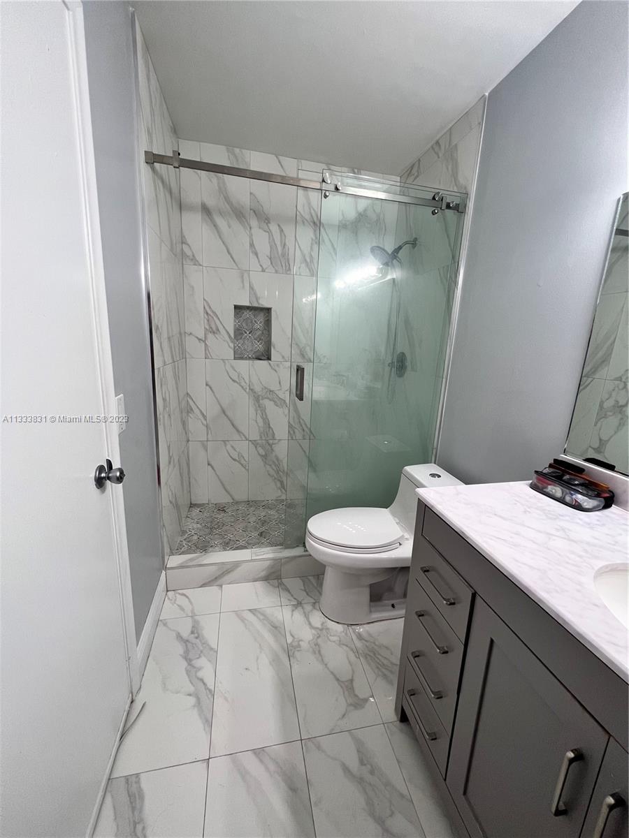 VILLA VENEZIA CONDO PH VI - Residential Lease