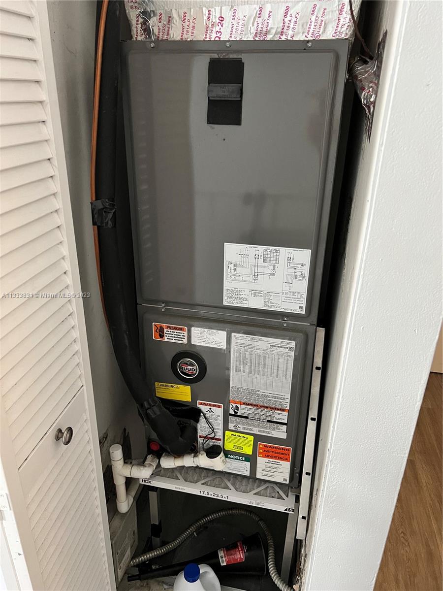 VILLA VENEZIA CONDO PH VI - Residential Lease