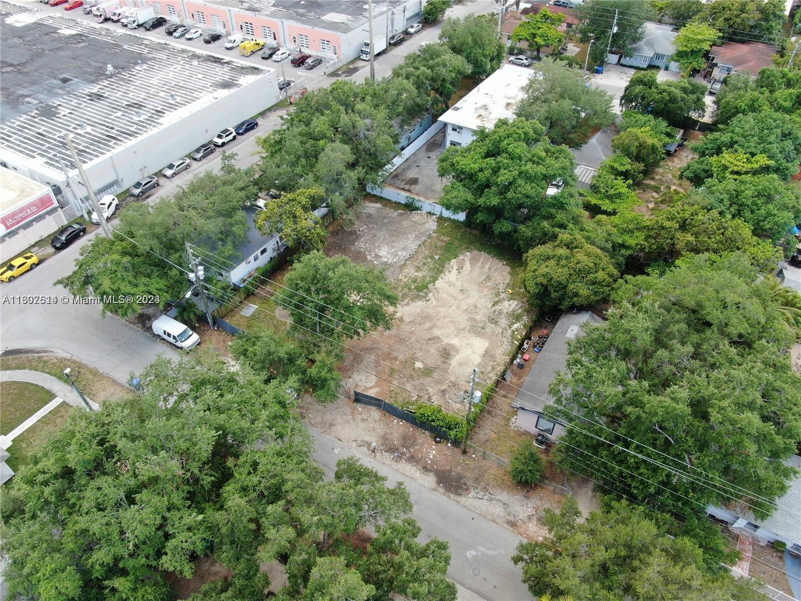 Owner is accepting offers. Develop the project of your dreams, generating great income in an excellent area of Miami, near the areas of Gran Boom, such as the Design District, Wynwood, Midtown, North Bay Village And Aventura with its beautiful mall. This 10,000 square feet lot is made up of two lots with folios. #s 01-32-07-046-0420 and 01-32-07-046-0430. Zoned for T5-R, this lot is surrounded by multiple neighborhoods with great expansion and growth.