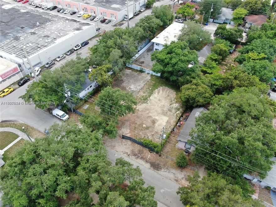 Owner is accepting offers. Develop the project of your dreams, generating great income in an excellent area of Miami, near the areas of Gran Boom, such as the Design District, Wynwood, Midtown, North Bay Village And Aventura with its beautiful mall. This 10,000 square feet lot is made up of two lots with folios. #s 01-32-07-046-0420 and 01-32-07-046-0430. Zoned for T5-R, this lot is surrounded by multiple neighborhoods with great expansion and growth.