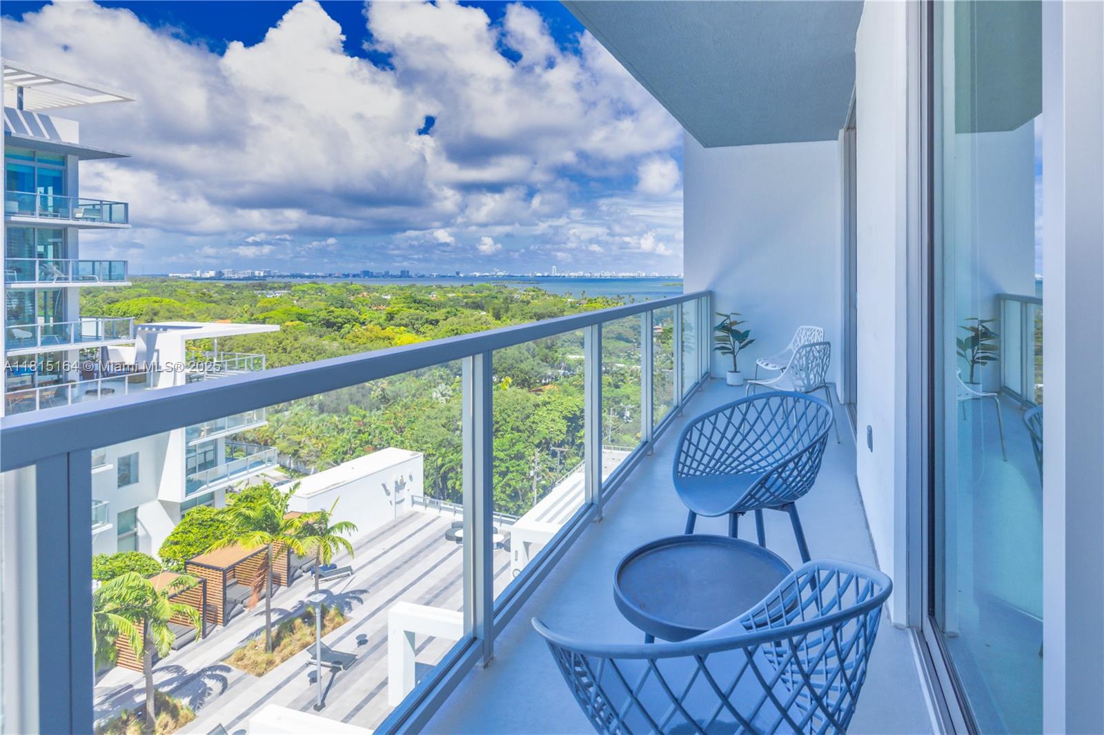 QUADRO CONDO - Residential Lease