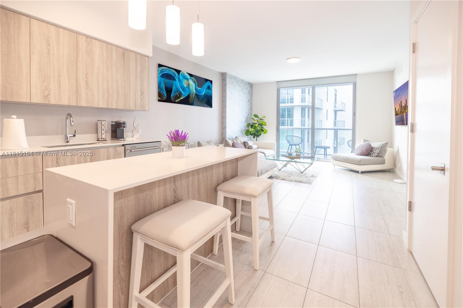 QUADRO CONDO - Residential Lease