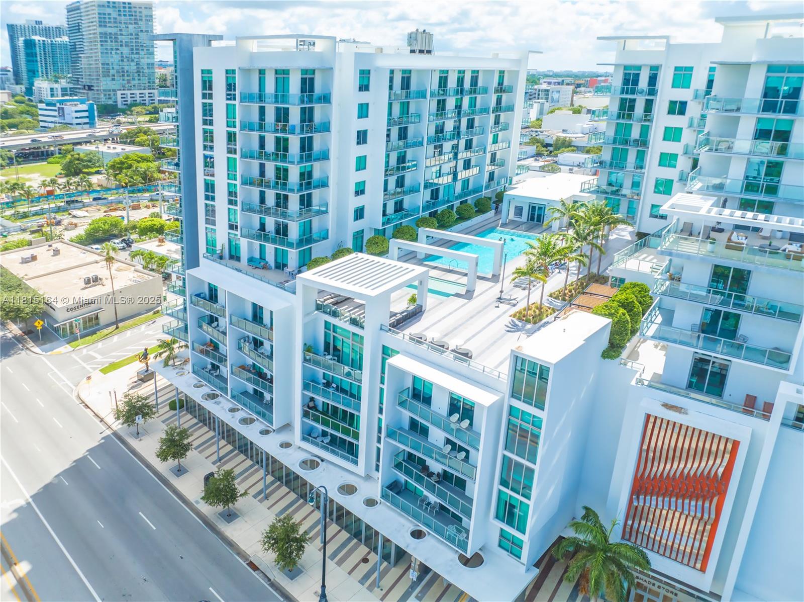 QUADRO CONDO - Residential Lease