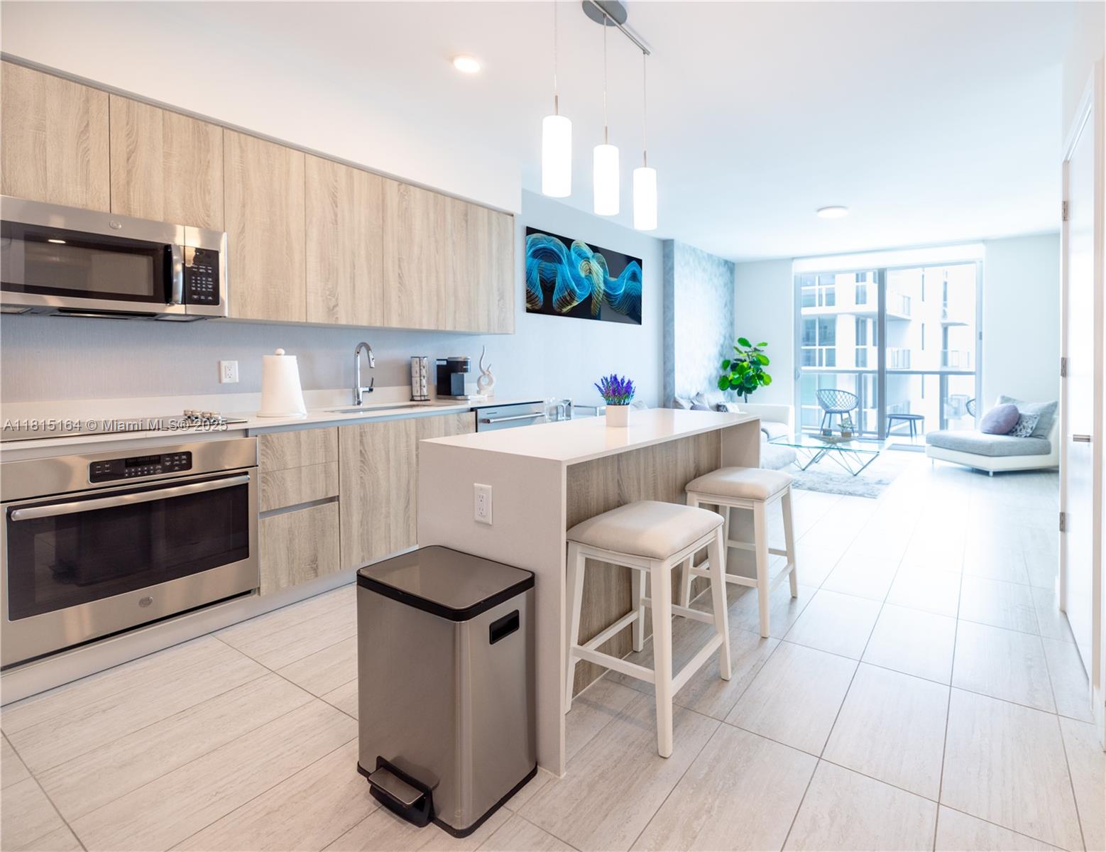 QUADRO CONDO - Residential Lease