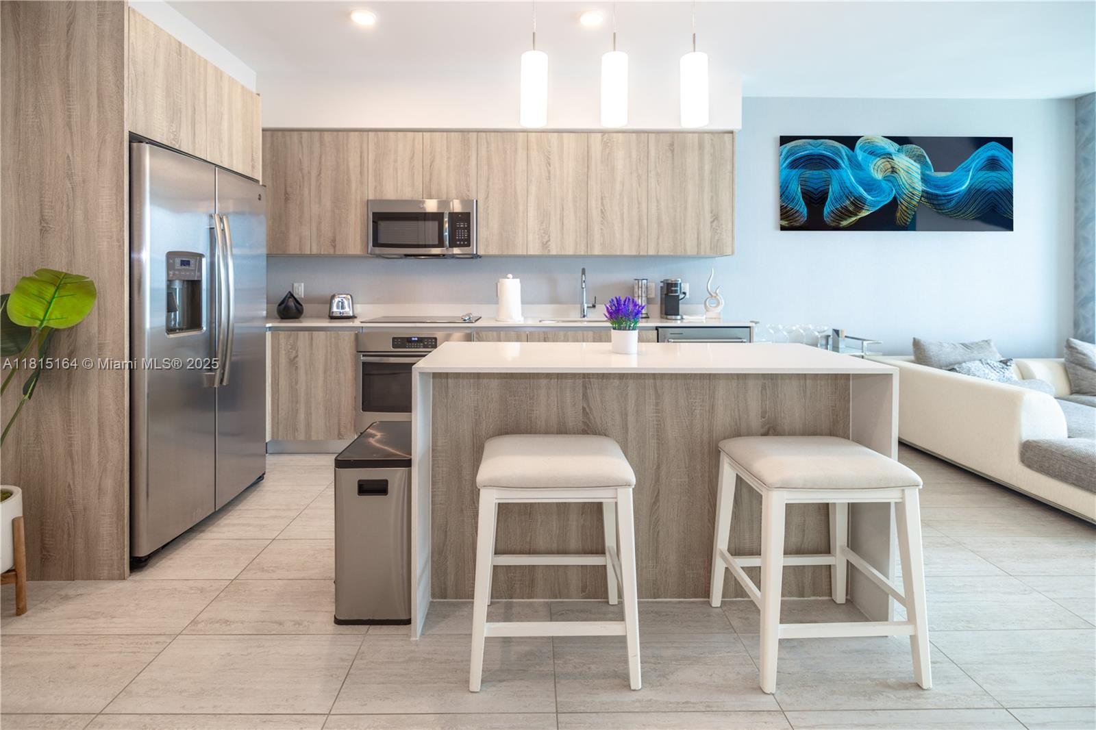 QUADRO CONDO - Residential Lease
