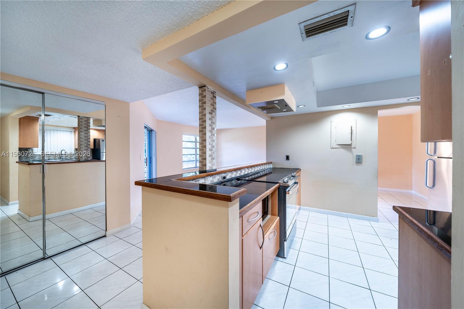 SPARROWS WALK CONDO - Residential Lease