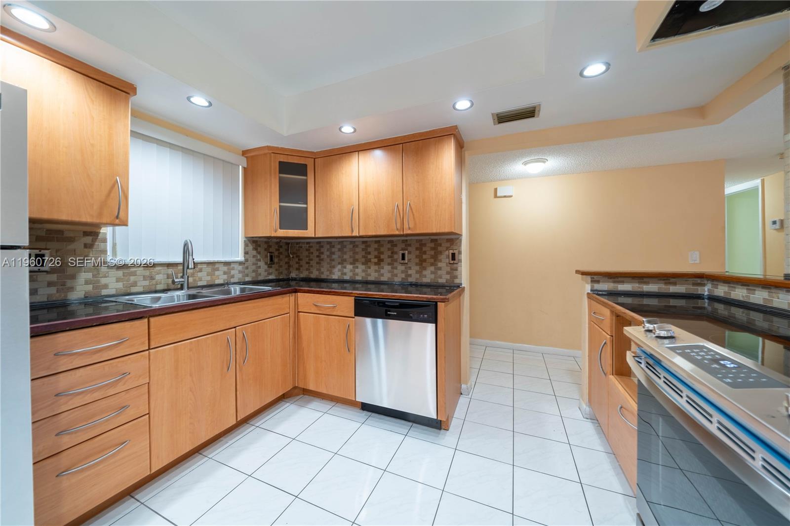 SPARROWS WALK CONDO - Residential Lease