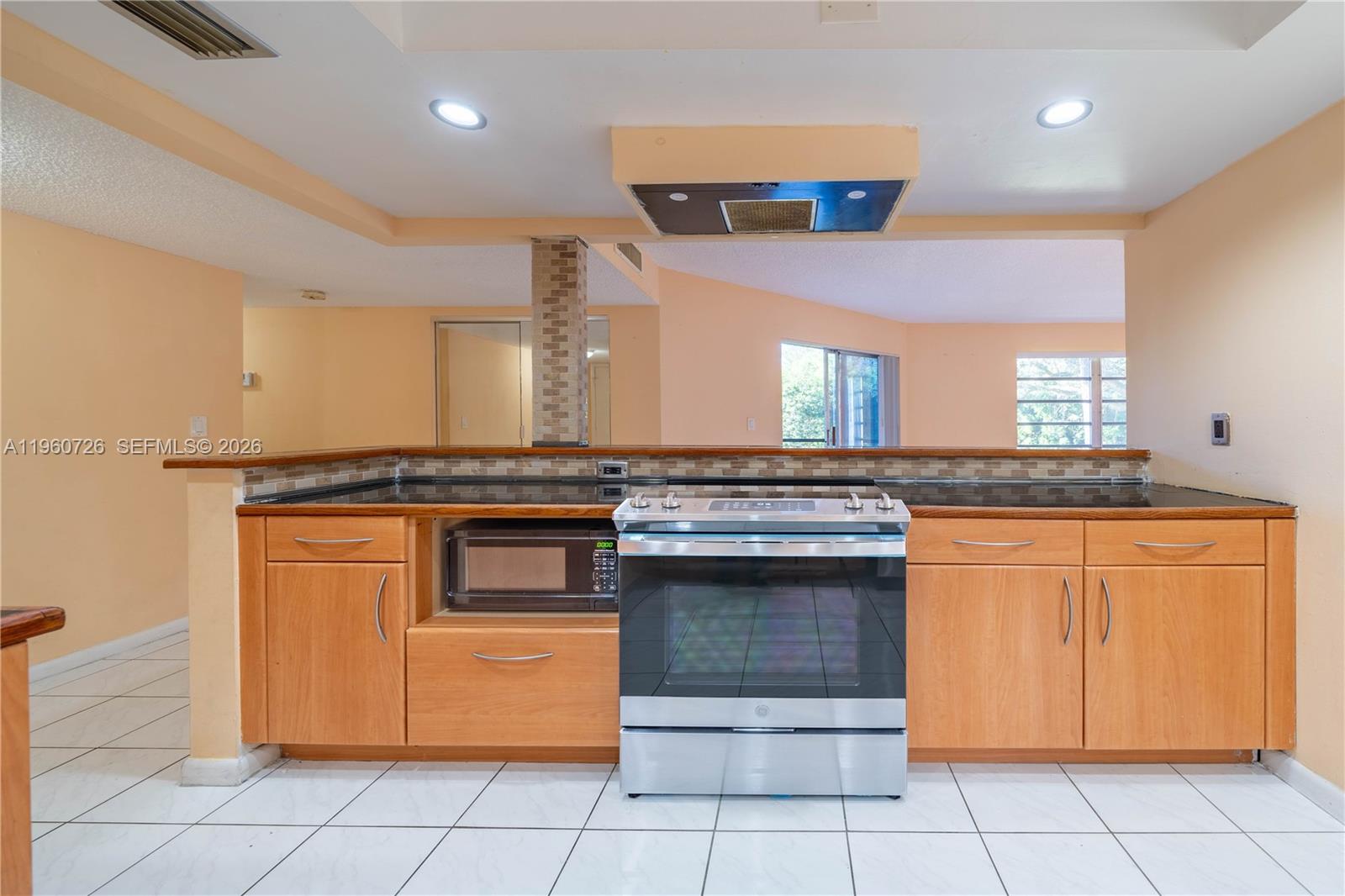 SPARROWS WALK CONDO - Residential Lease