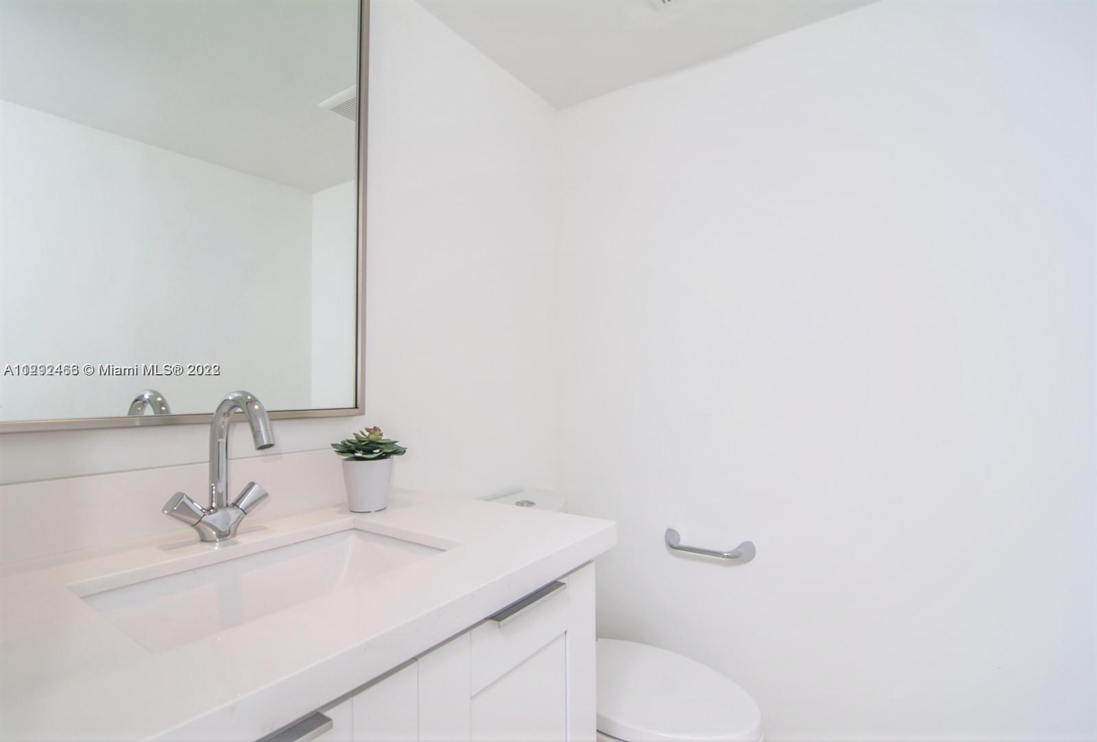 BRAVURA I CONDO - Residential