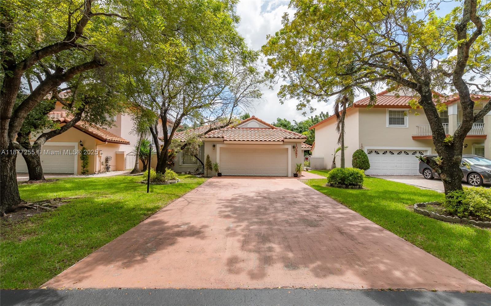Beautiful single one-story home with the back facing Golf Course, perfect for a long walk or for golf lovers, a spacious living room that is warm and inviting look out to the backyard that flows into the updated kitchen w/ stunning white quartz countertop island for entertaining your family and guests. Travertine Marble floor through the house, unique 3 bedrooms, and 3 bathrooms, spacious, make this house one-of-a-kind. Prestigious Membership to the Golf club and tennis courts, pool, gym, and restaurants at the clubhouse. so bring your coffee and wine, and make this house your home.