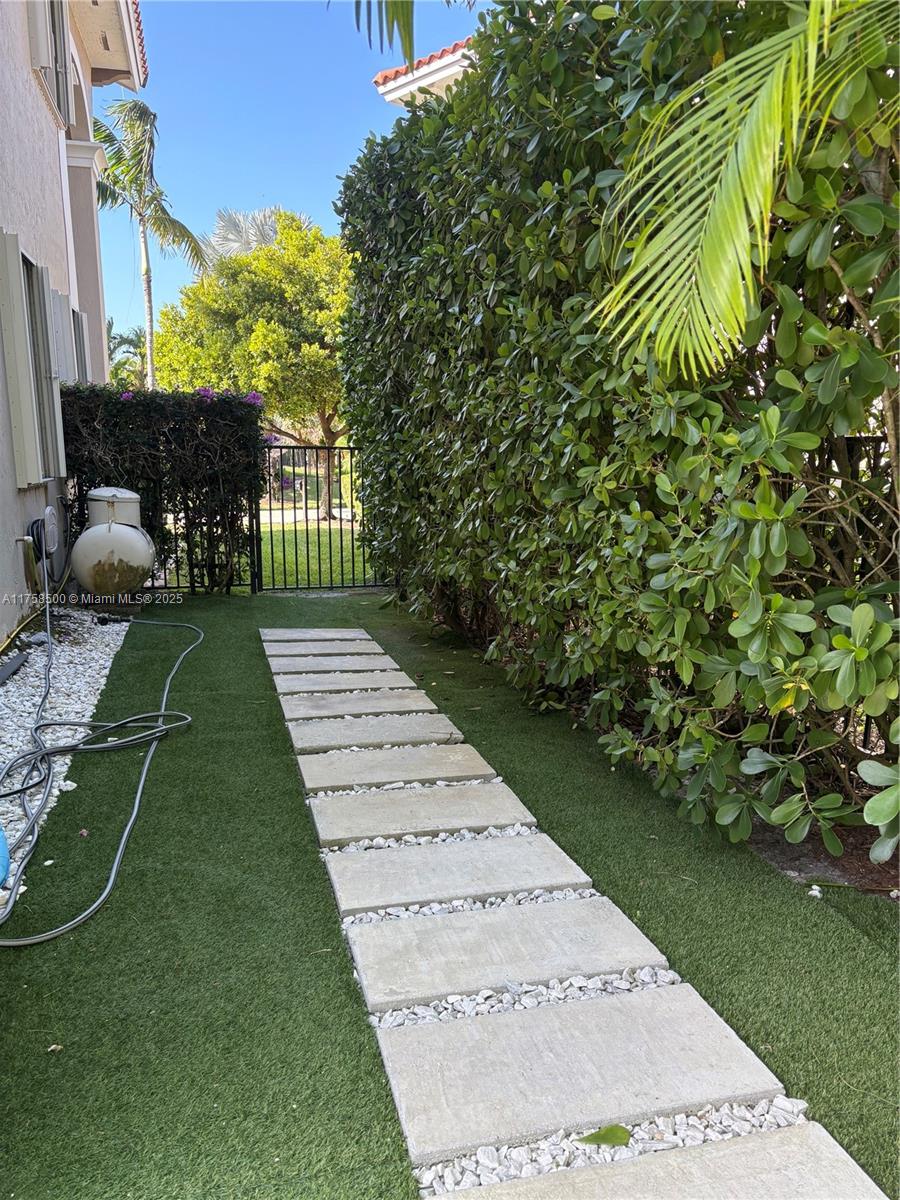 Cutler Cay - Residential