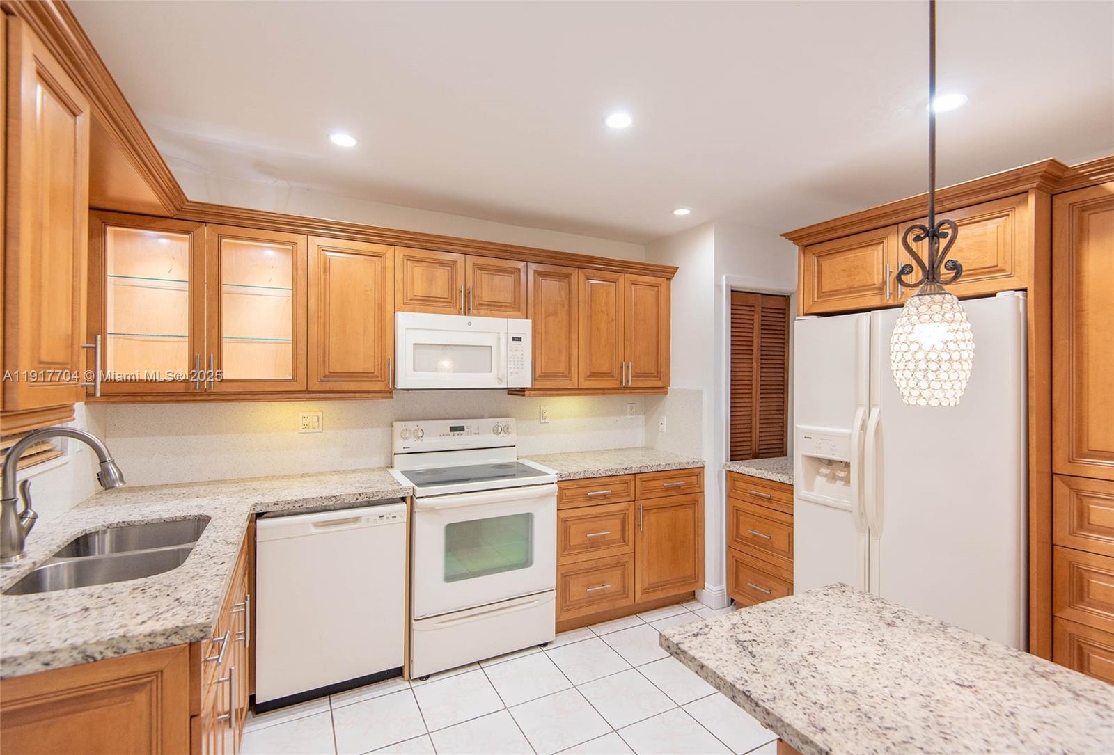 STARLITE GARDENS - Residential Income