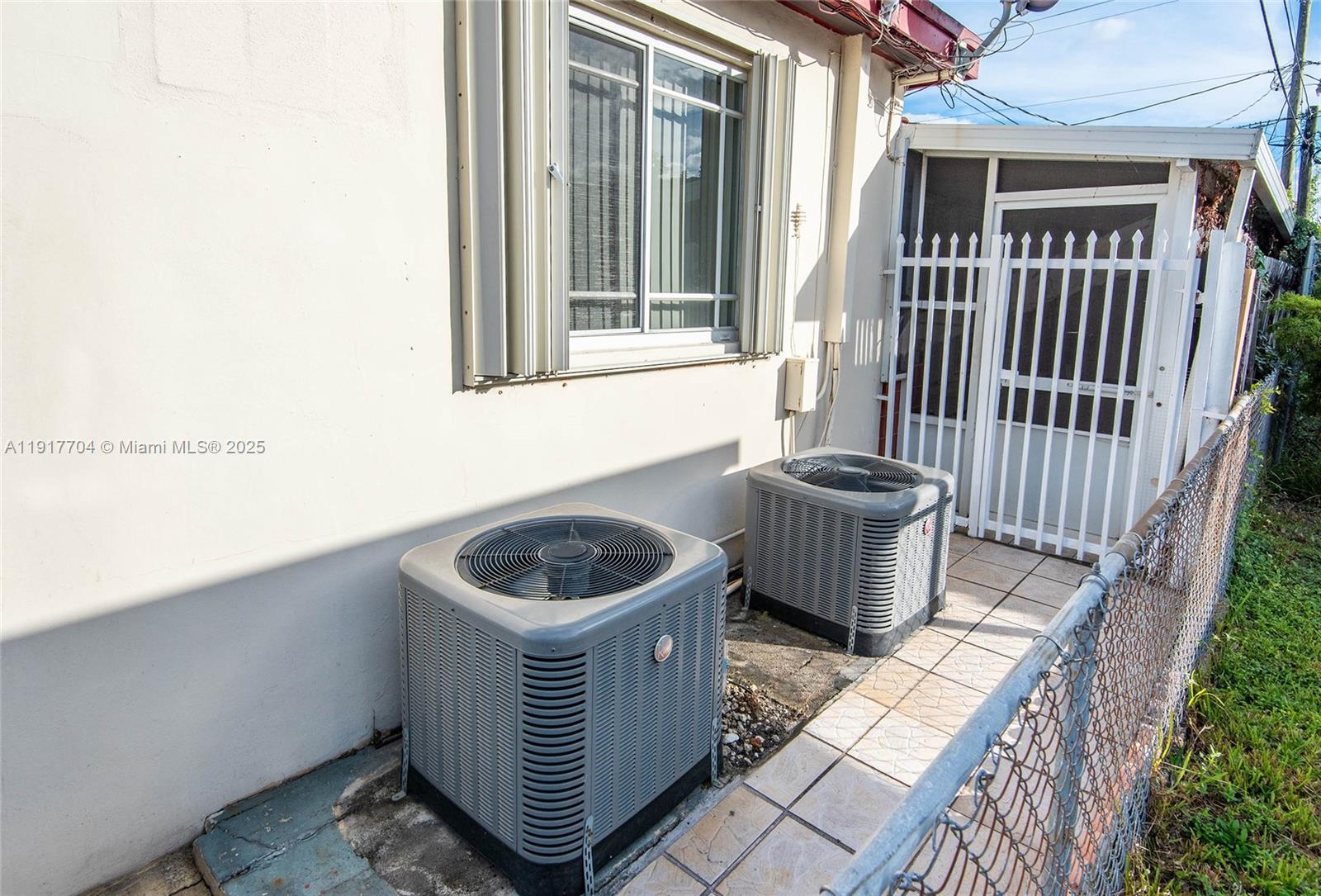 STARLITE GARDENS - Residential Income