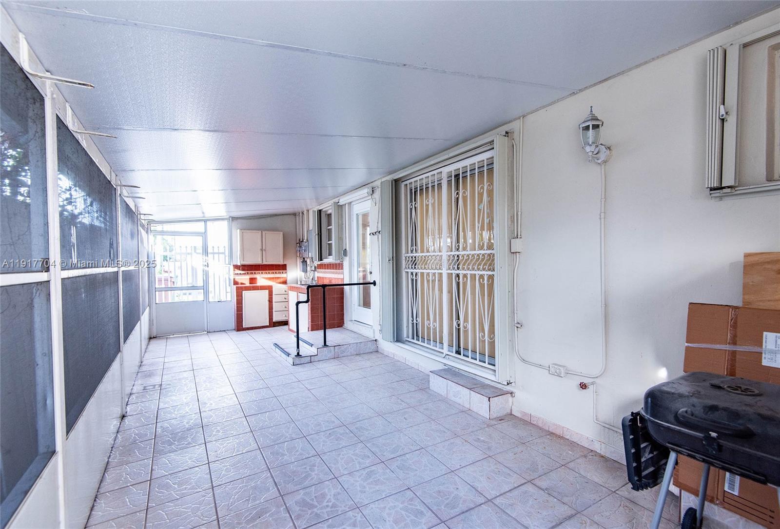 STARLITE GARDENS - Residential Income