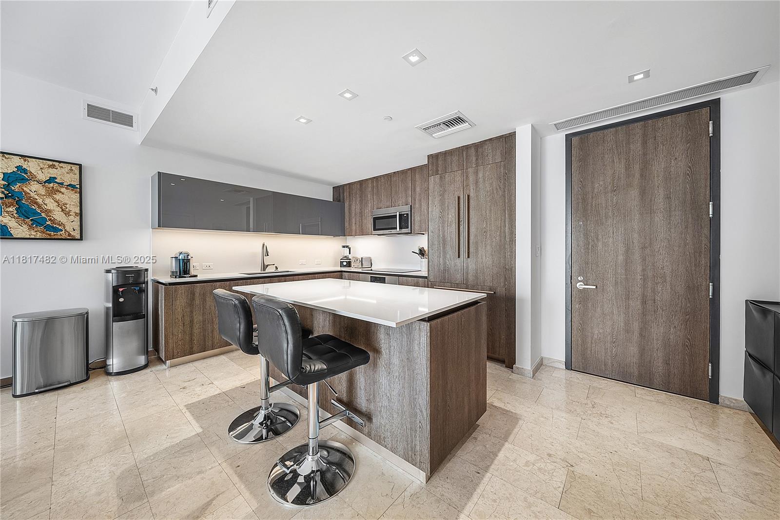 88 SW 7th St 2209