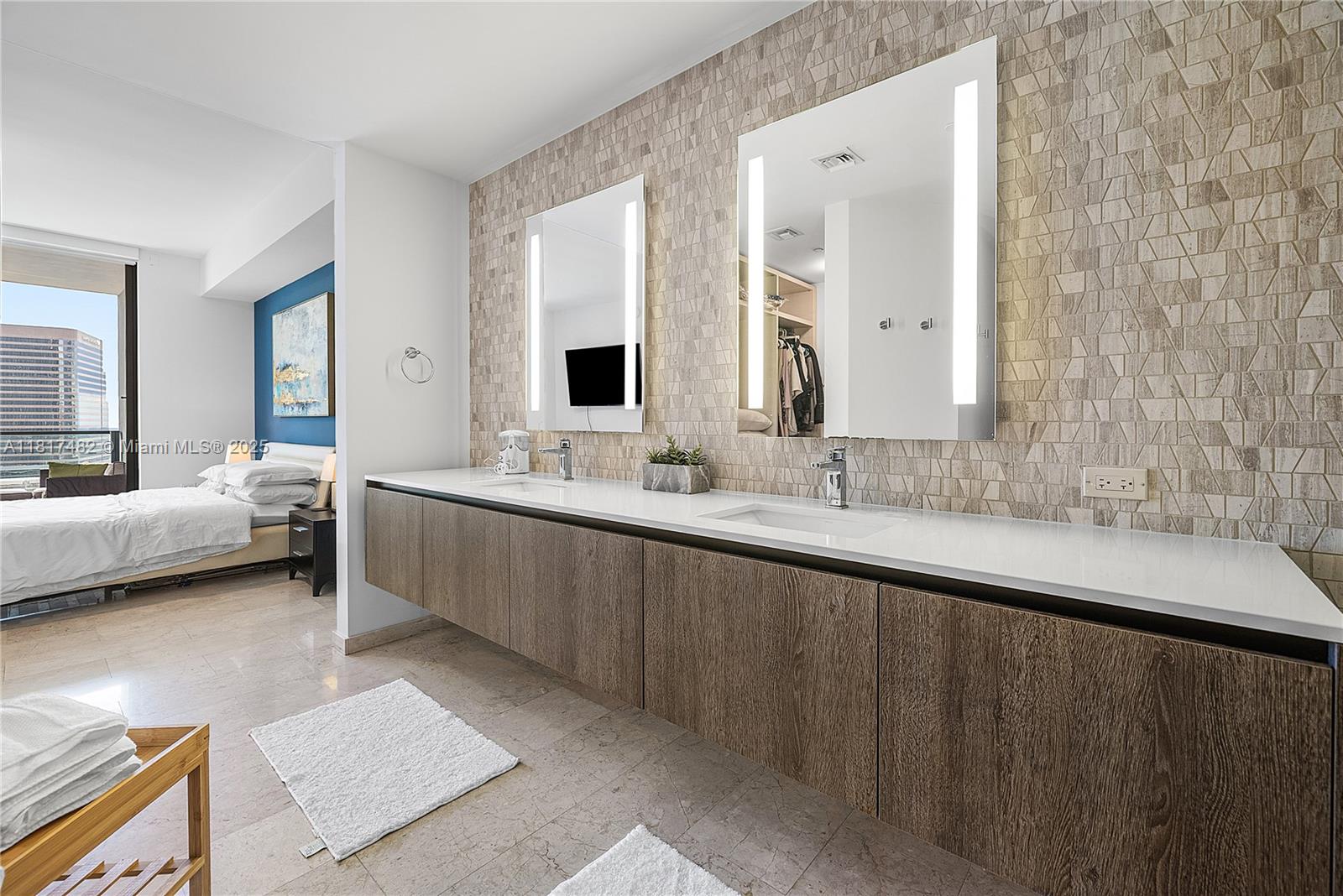 RISE CONDO - Residential