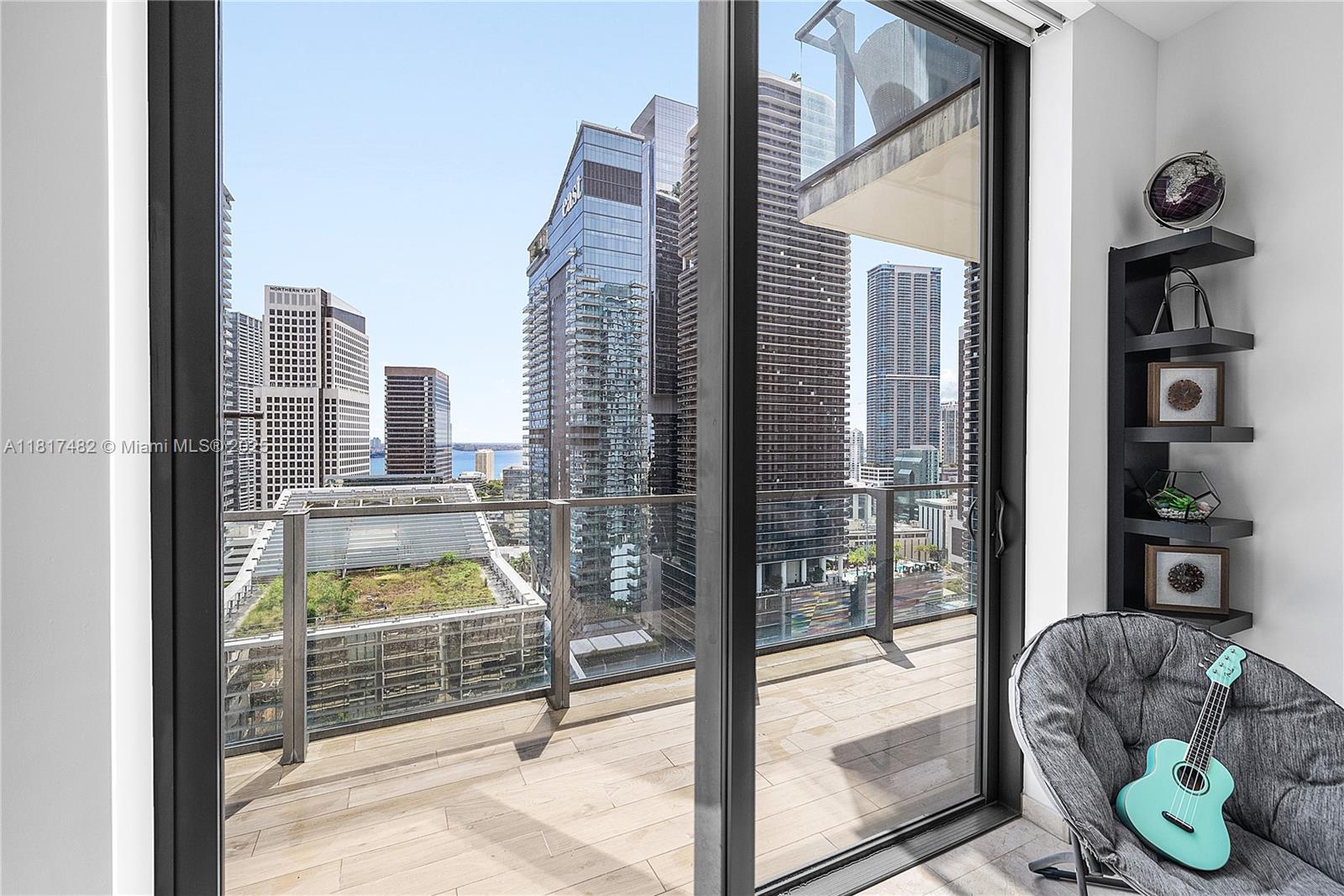 RISE CONDO - Residential