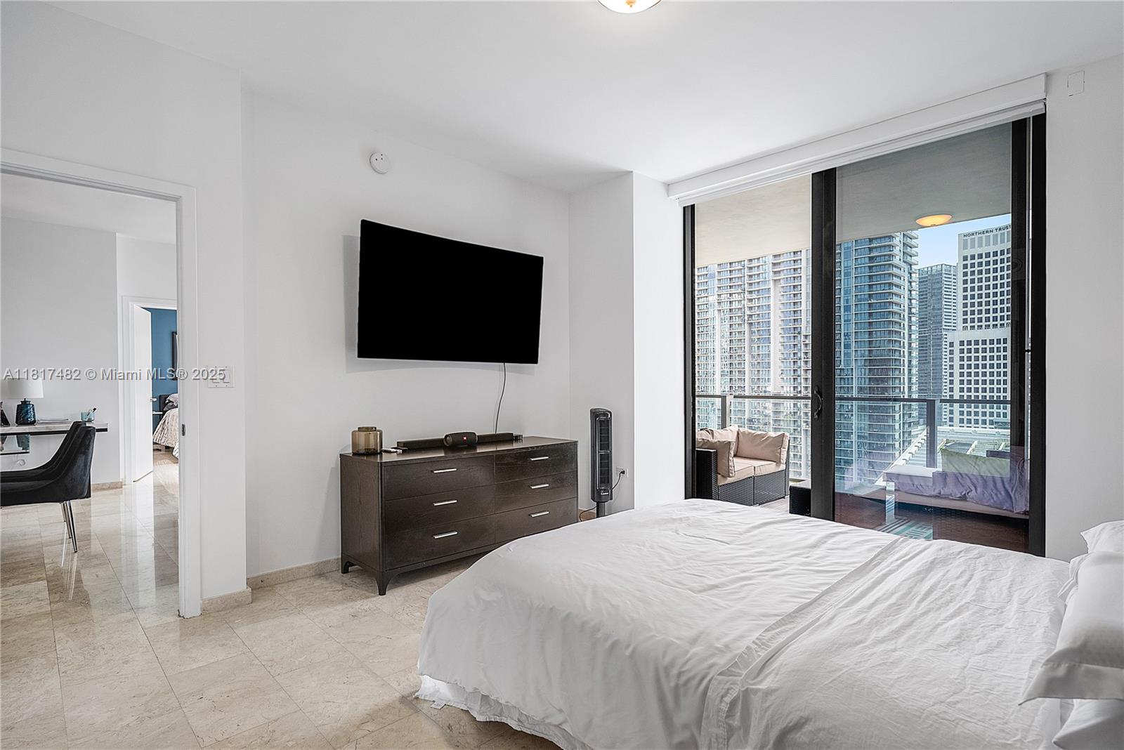 RISE CONDO - Residential