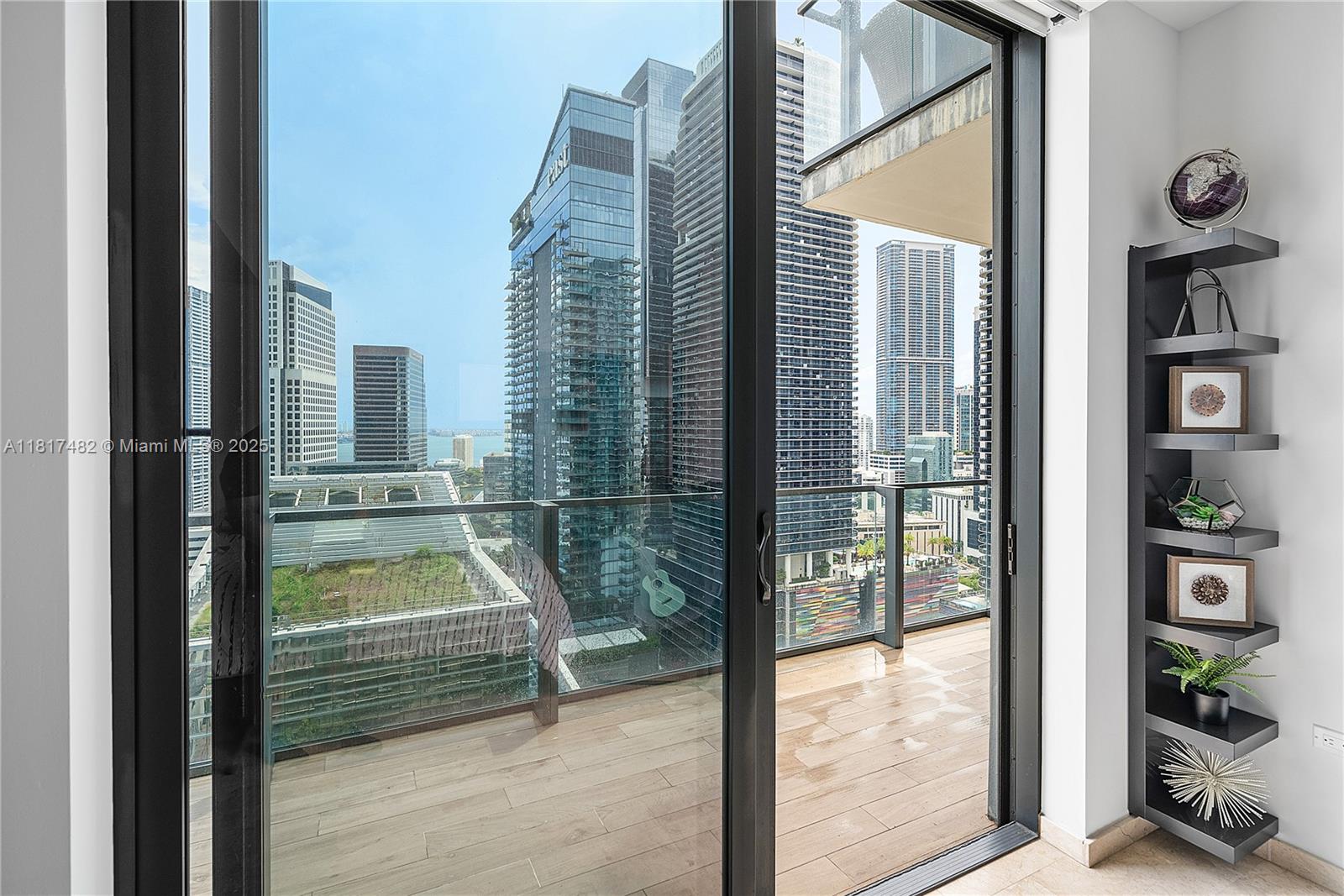 RISE CONDO - Residential