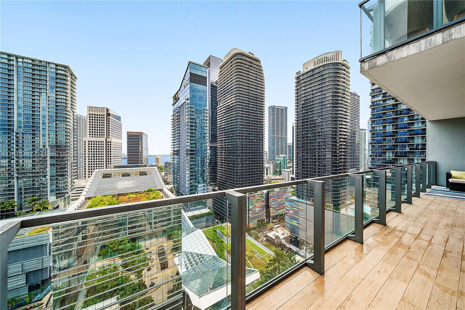 RISE CONDO - Residential