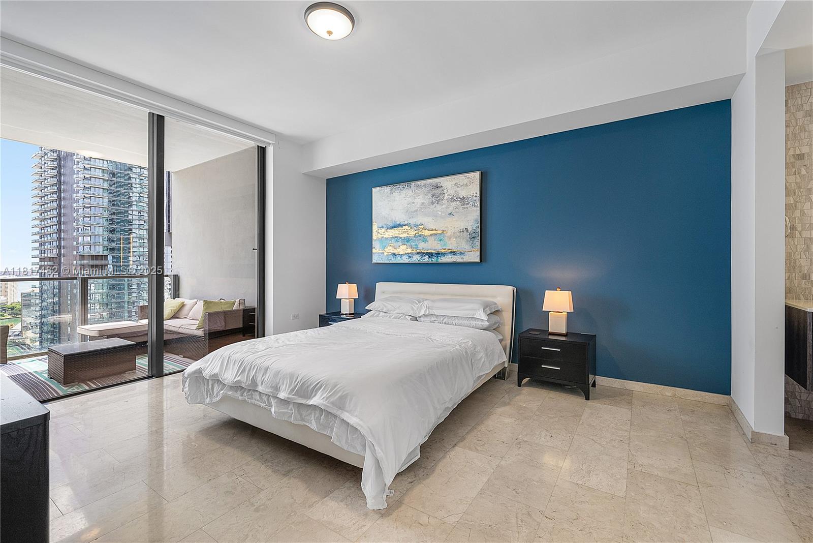 RISE CONDO - Residential