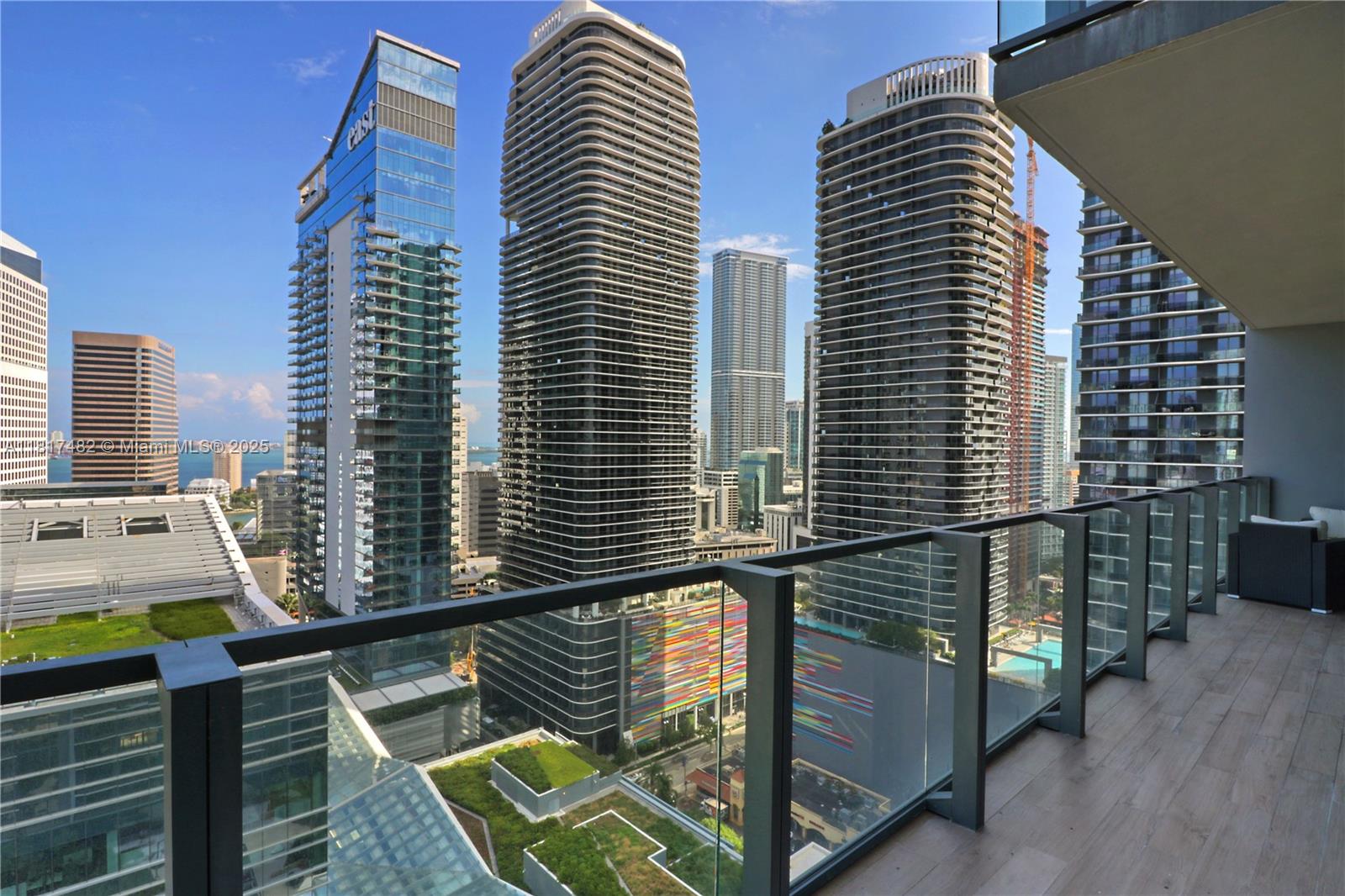 88 SW 7th St 2209
