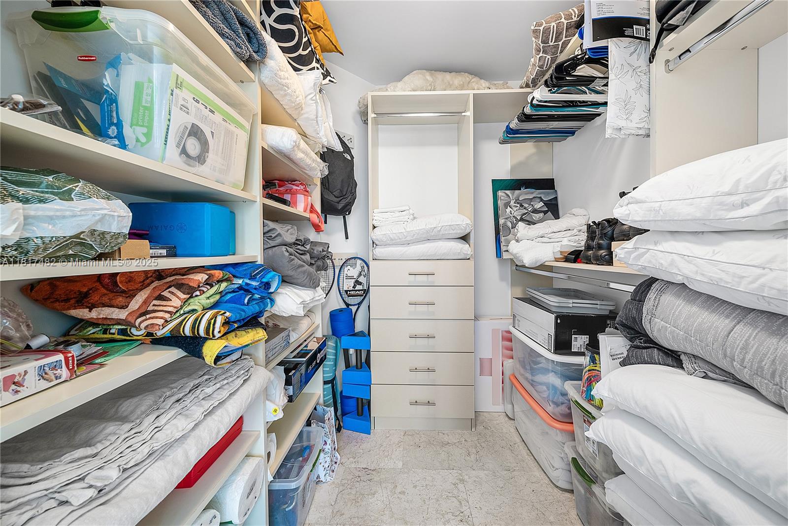 RISE CONDO - Residential