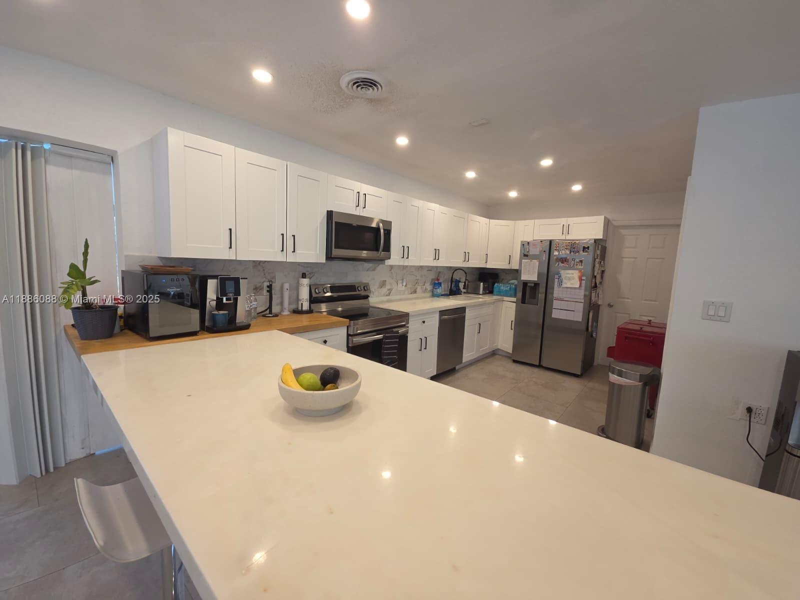 EVERGLADES SUGAR & LAND - Residential Lease