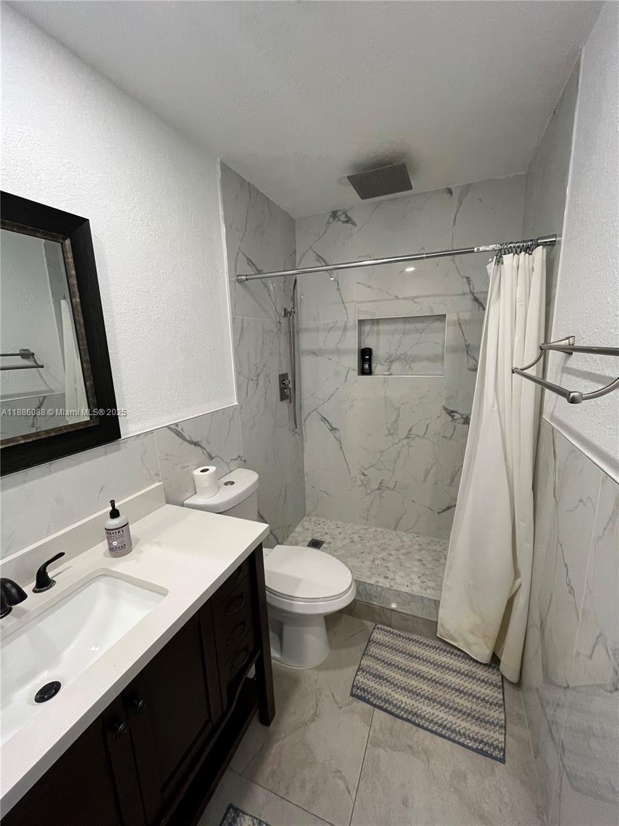 EVERGLADES SUGAR & LAND - Residential Lease