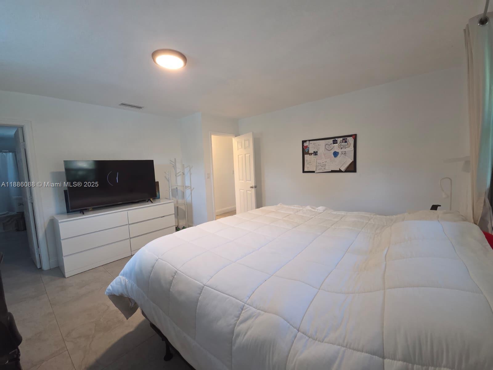 EVERGLADES SUGAR & LAND - Residential Lease