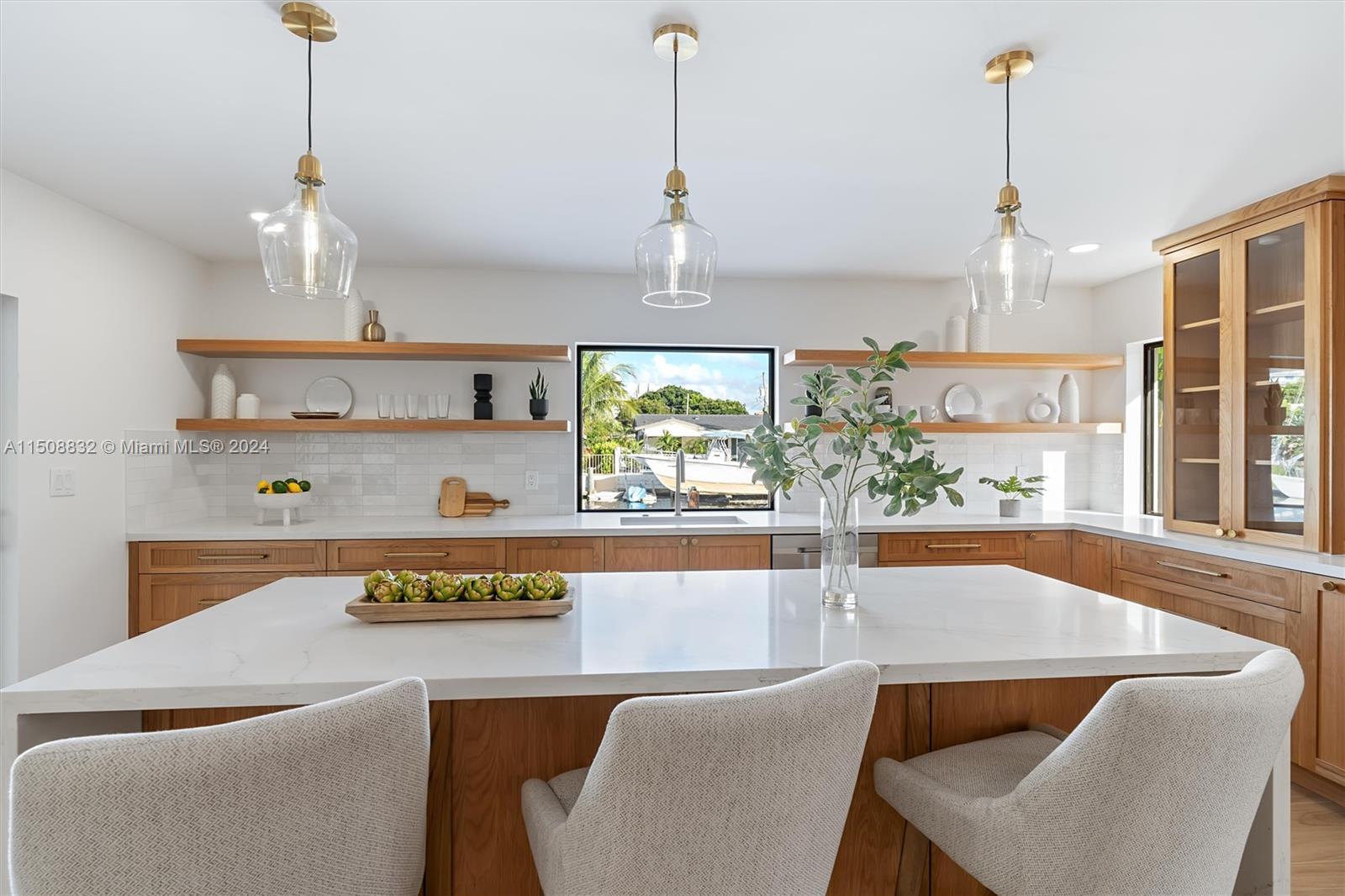 COUNTRY CLUB ISLES - Residential