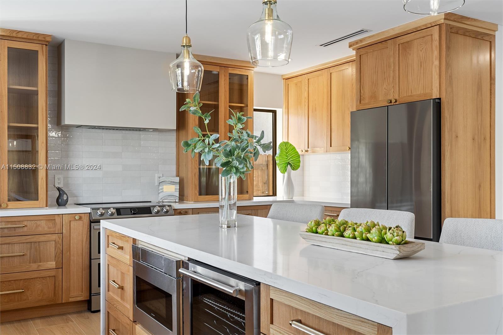 COUNTRY CLUB ISLES - Residential