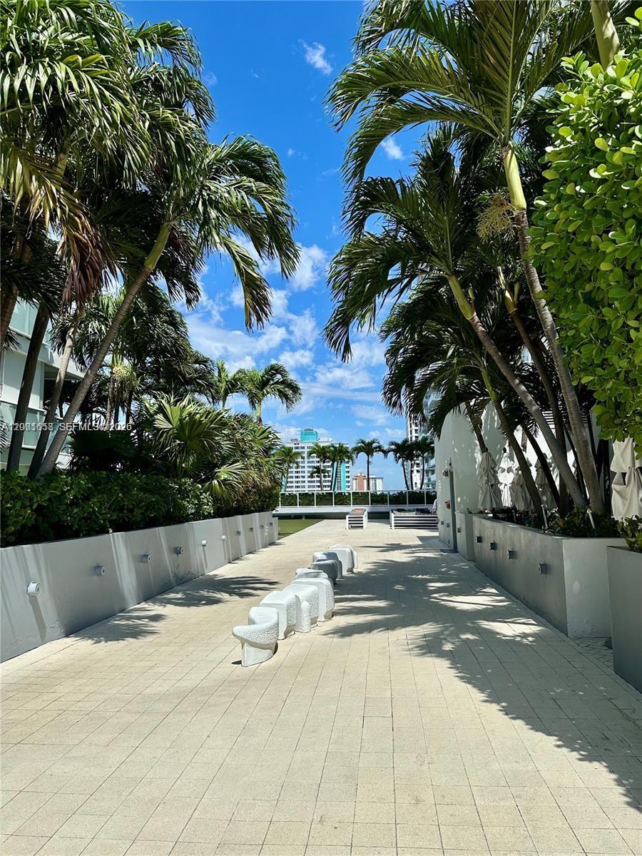 3101 Bayshore Dr 608, Fort Lauderdale, FL, 33304/$1,200,000 4 3101 Bayshore Dr 608