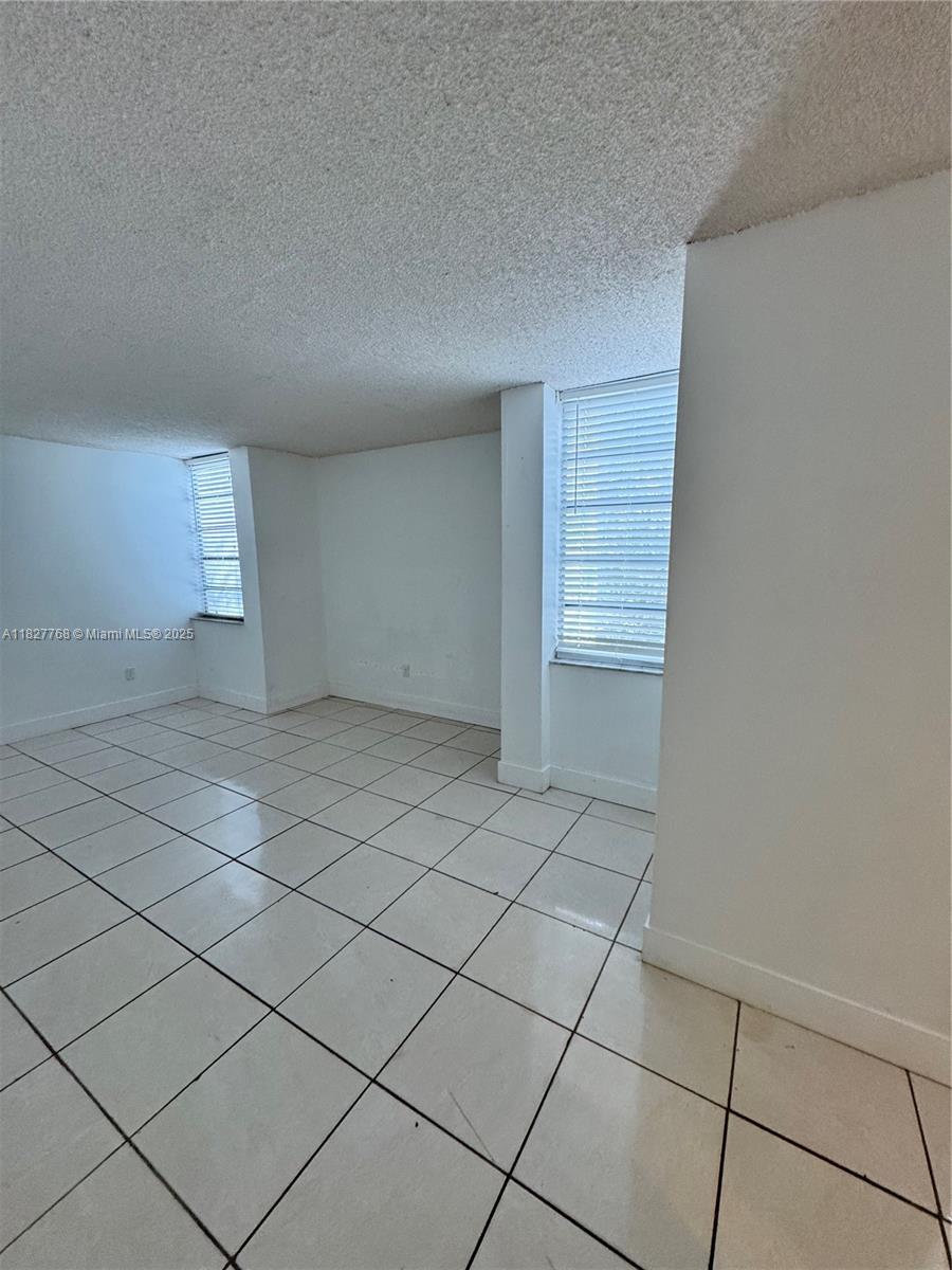 12105 NE 6th Ave 304