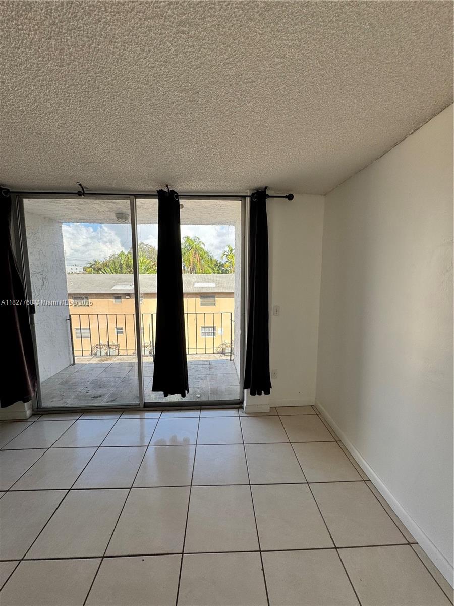 12105 NE 6th Ave 304
