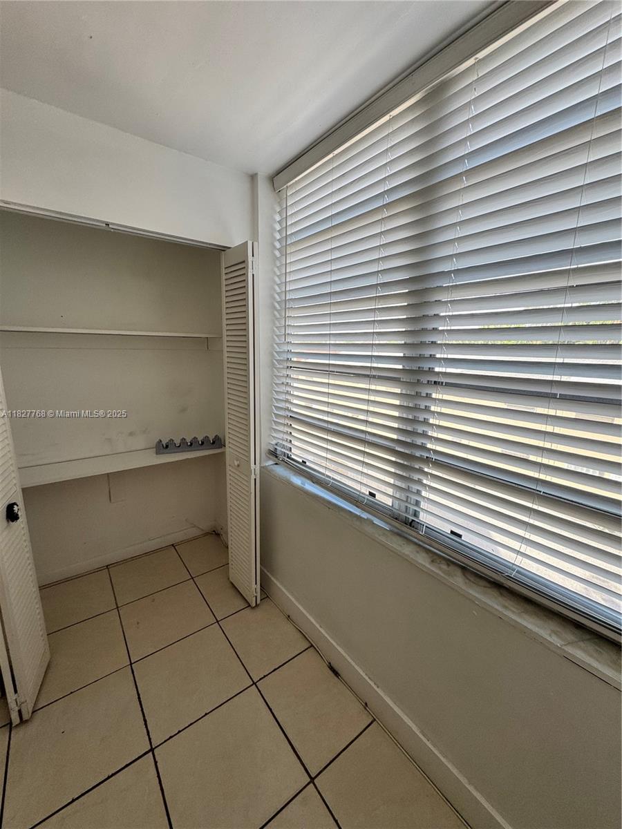 NORTHEAST PALMS CONDO - Residential