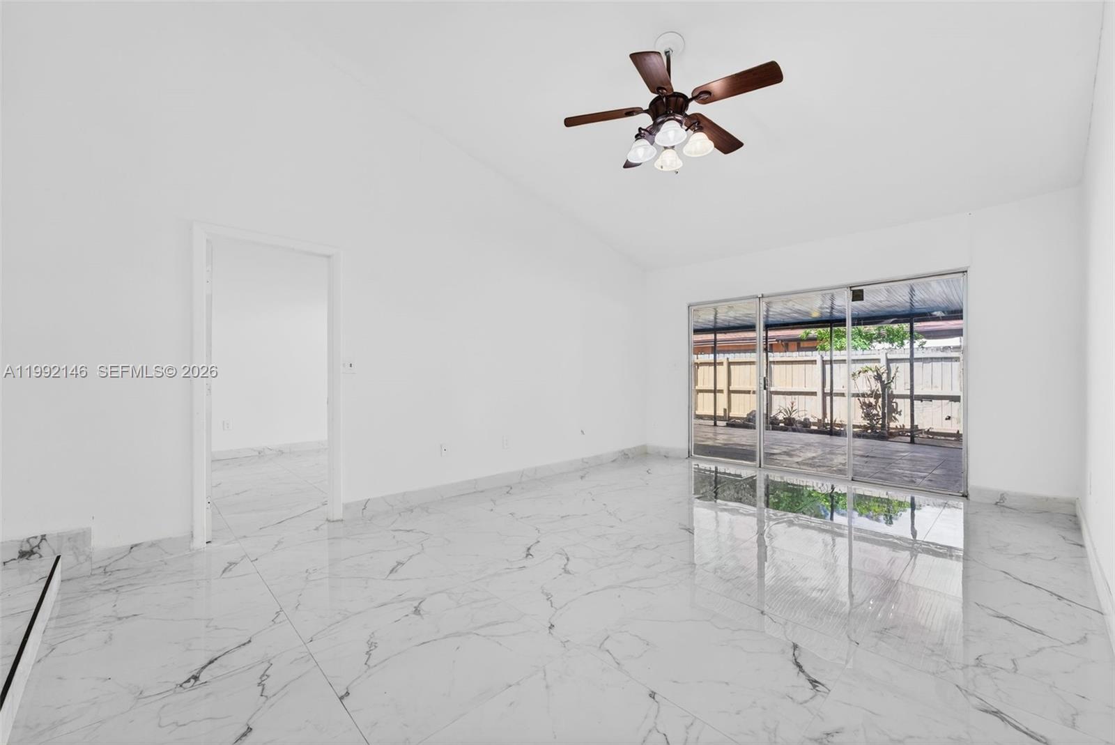 EVERGLADES SUGAR & LAND C - Residential Lease