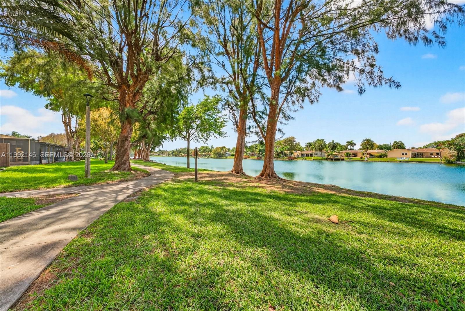 EVERGLADES SUGAR & LAND C - Residential Lease