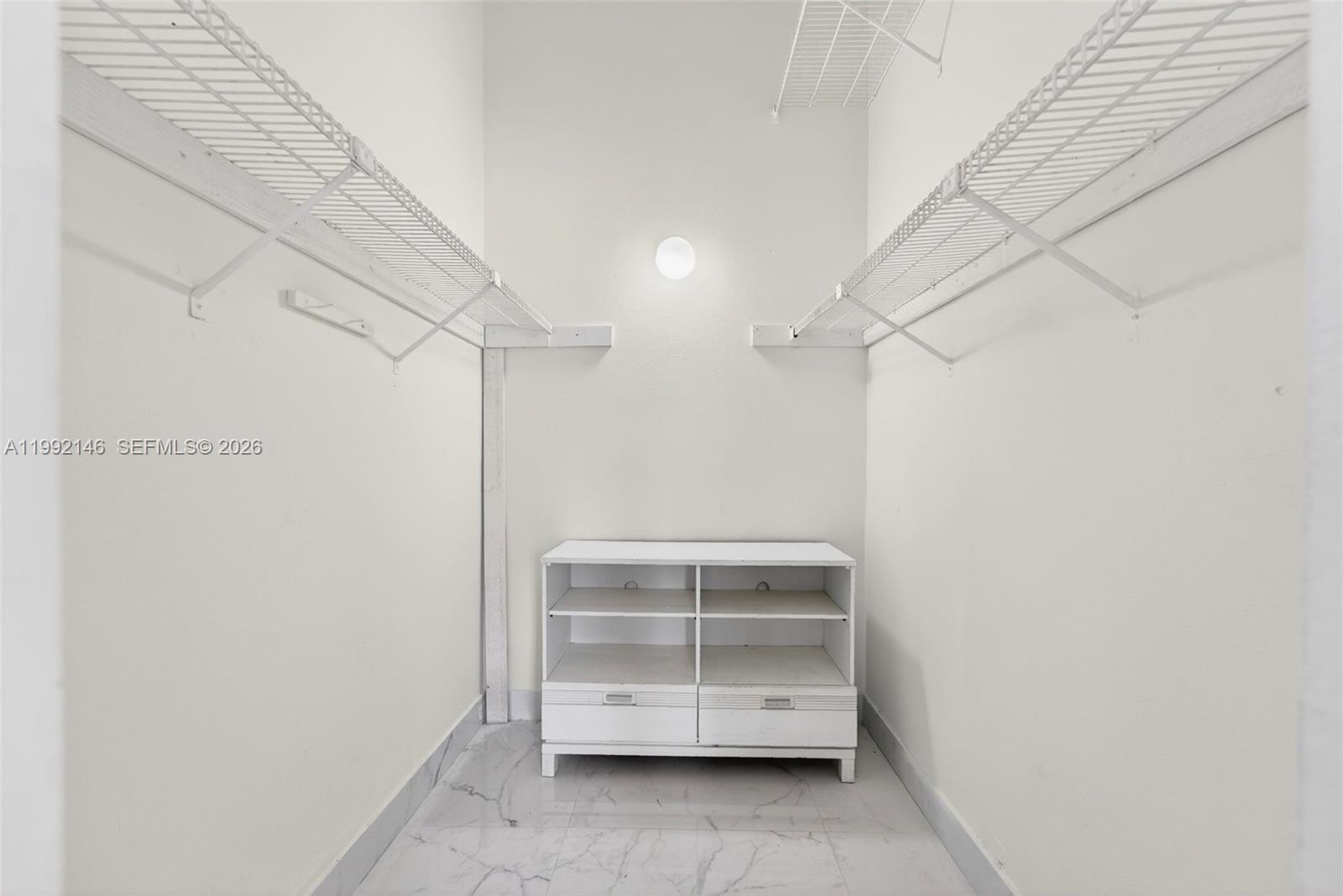 EVERGLADES SUGAR & LAND C - Residential Lease