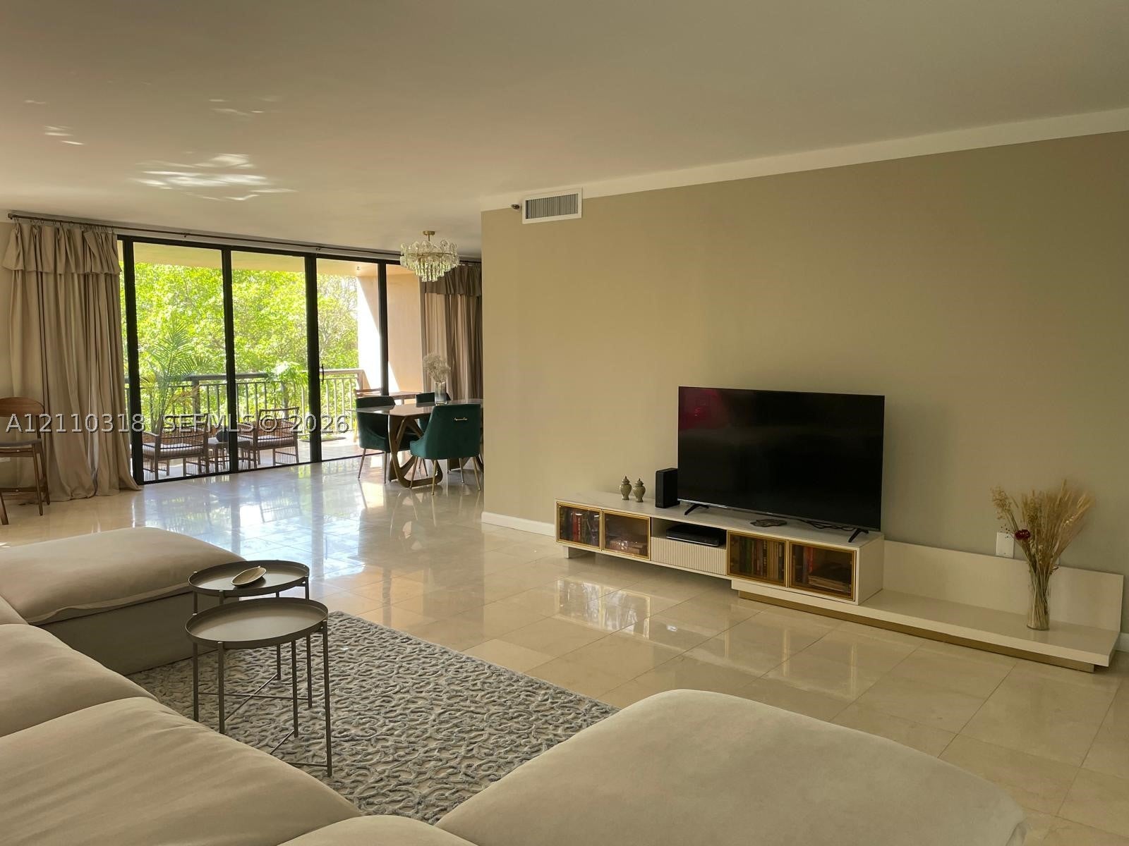 10175 Collins Ave 208