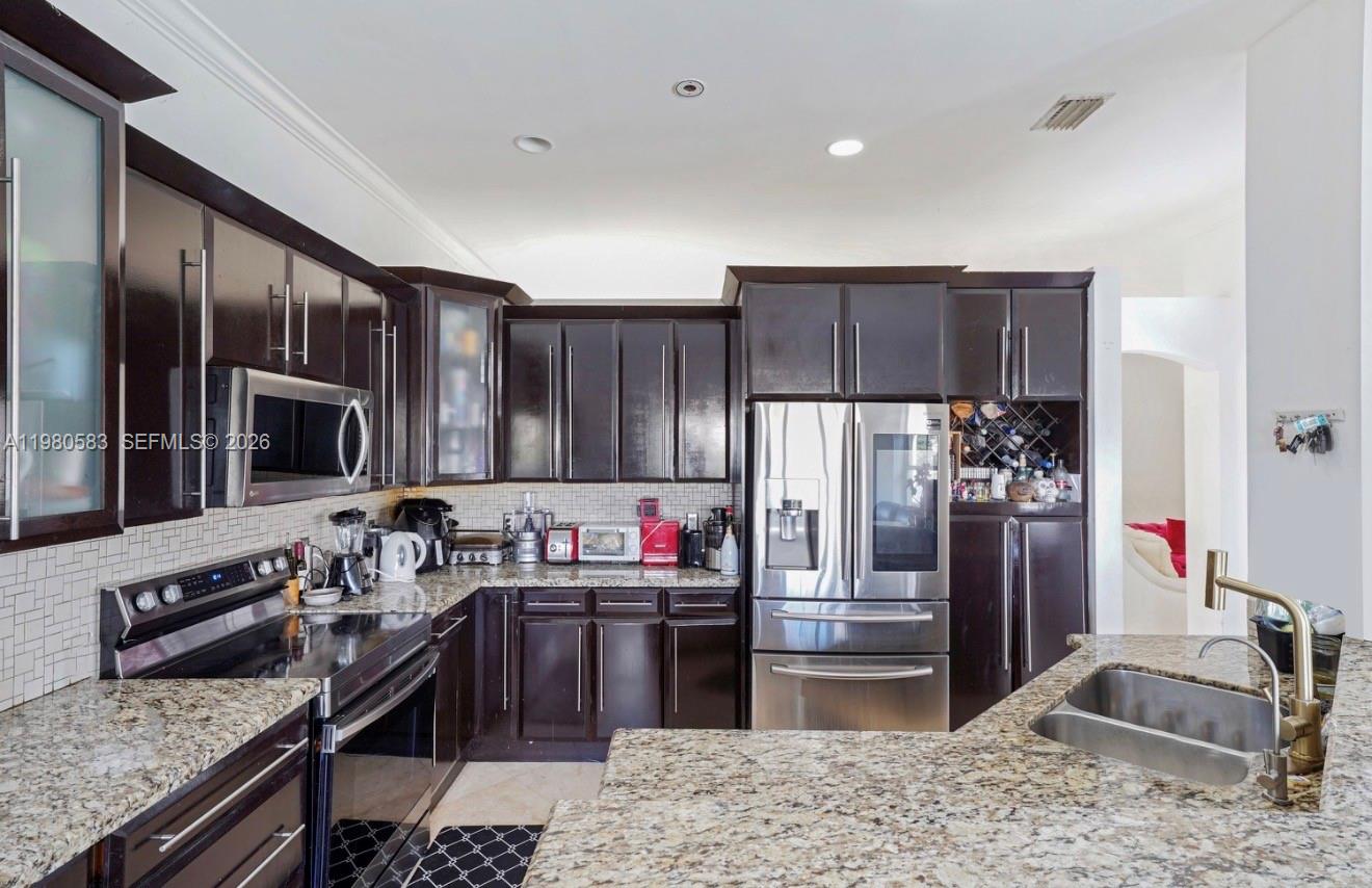 SECTOR 3 - PARCELS H I J - Residential Lease