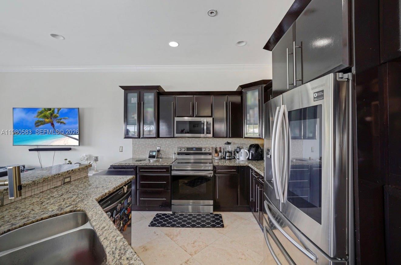 SECTOR 3 - PARCELS H I J - Residential Lease