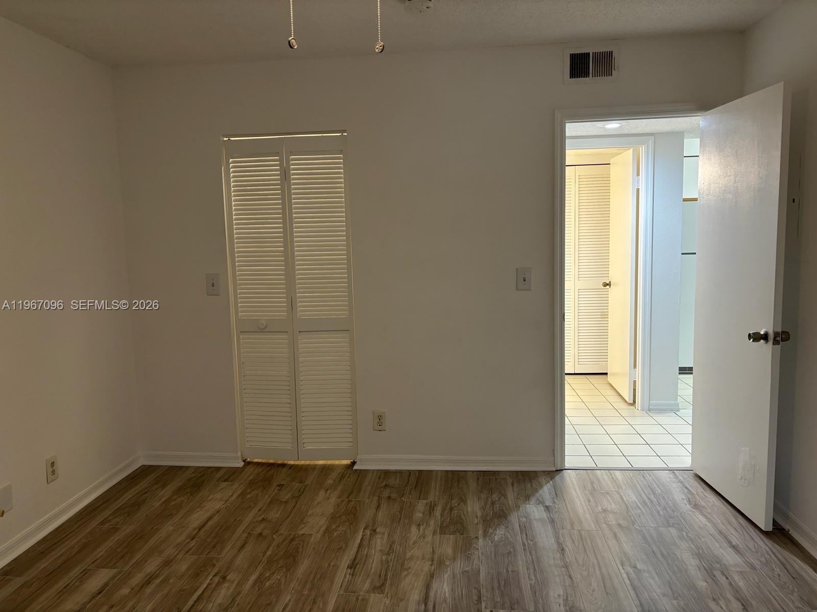 WINDWARD LAKES CONDO - Residential