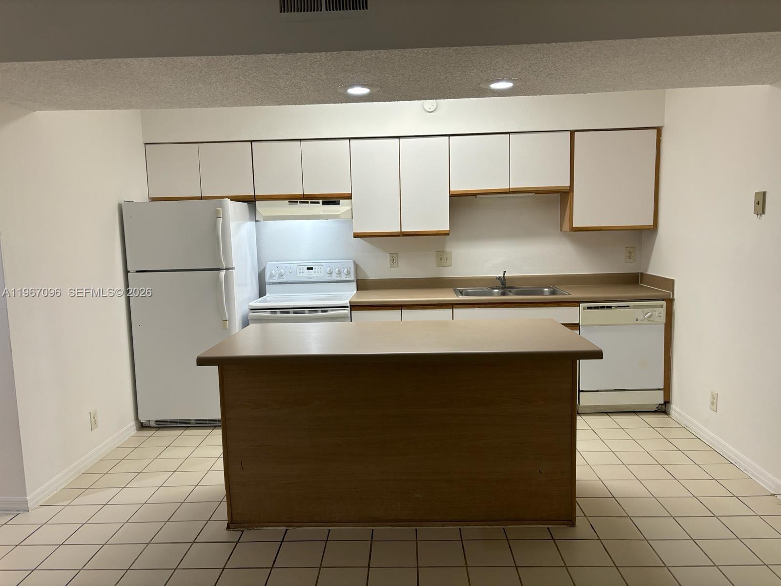 3985 W Mcnab Rd A302