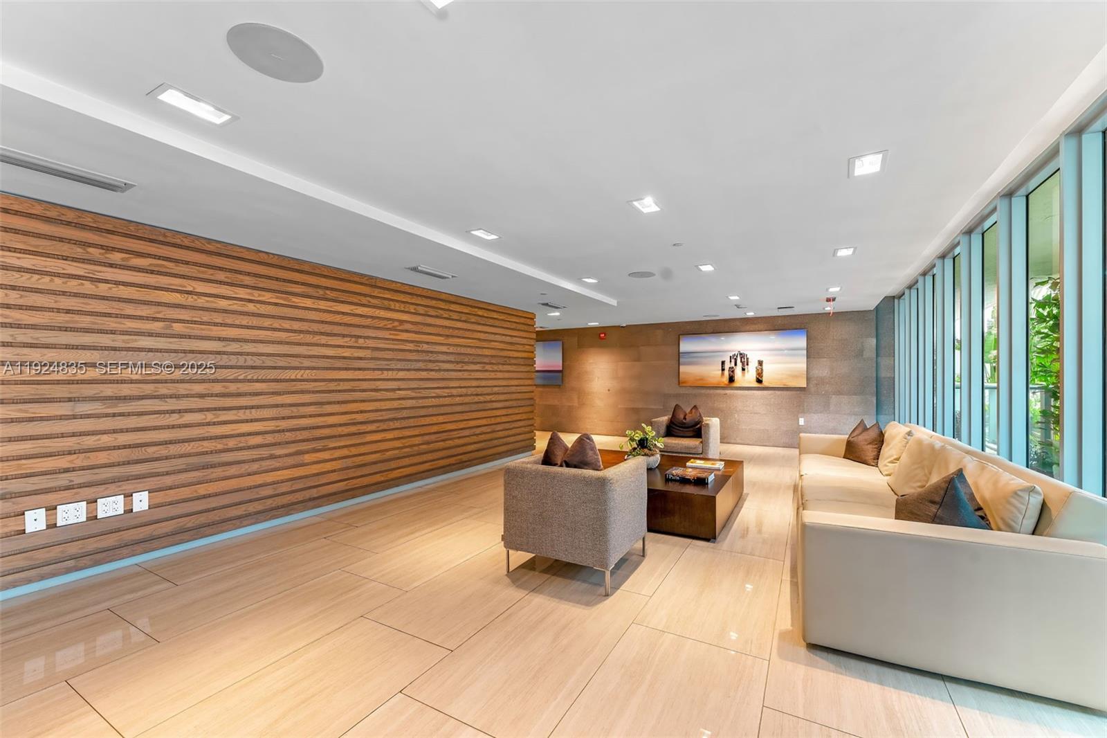 6620 Indian Creek Dr 605