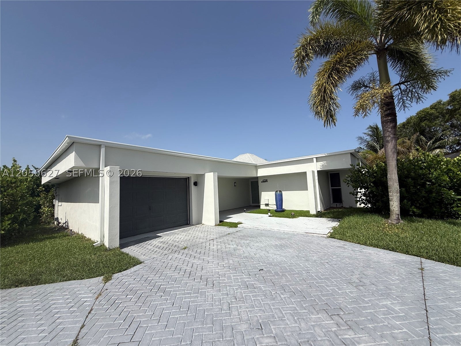 4708 Bayberry Ln