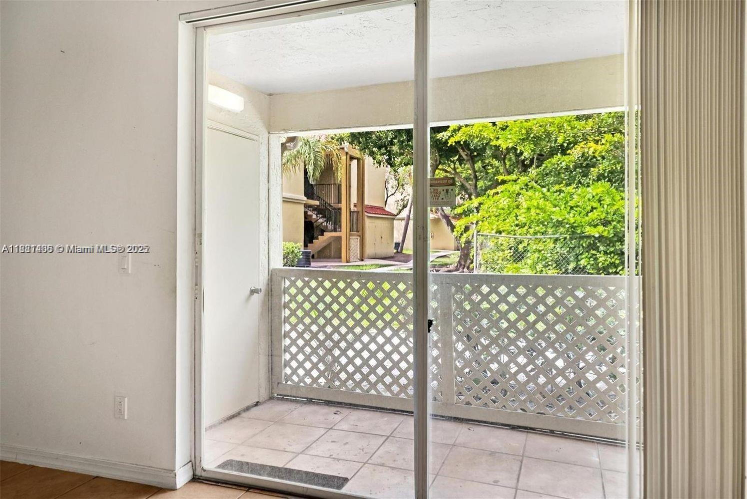 LA HACIENDA COUNTRY CLUB - Residential