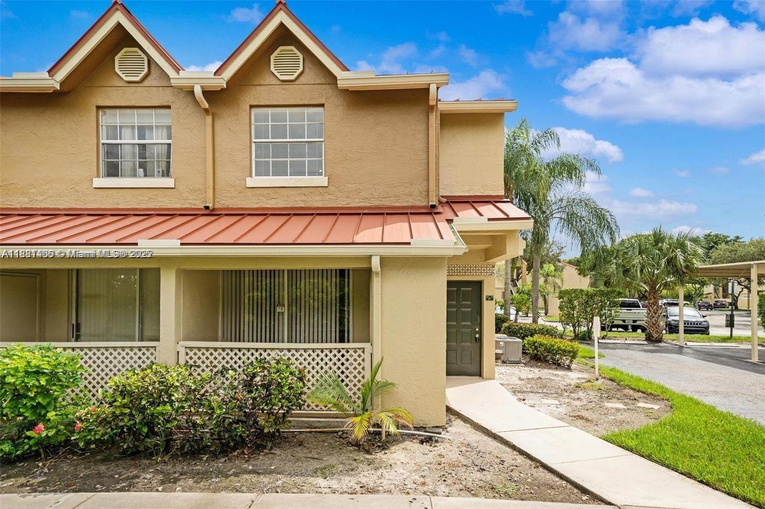 LA HACIENDA COUNTRY CLUB - Residential