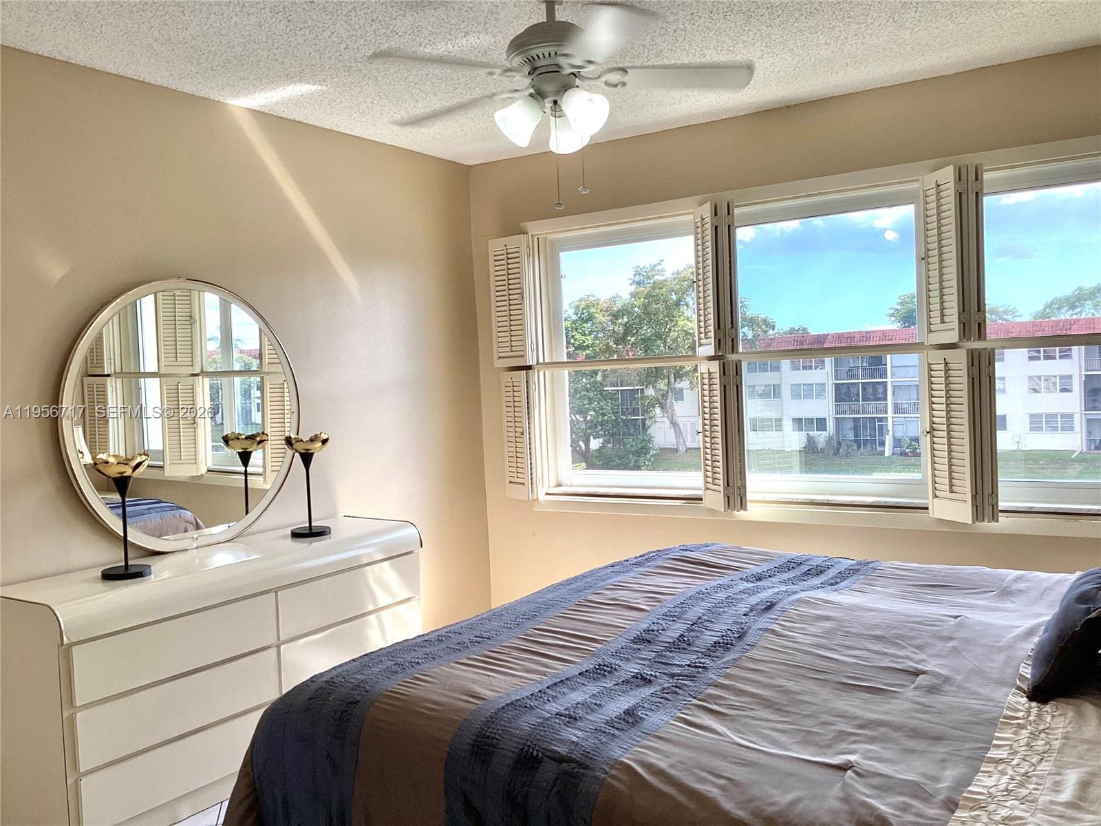 HOLLYBROOK GOLF - Residential